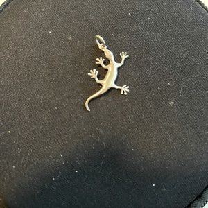 Silver 925 gecko charm